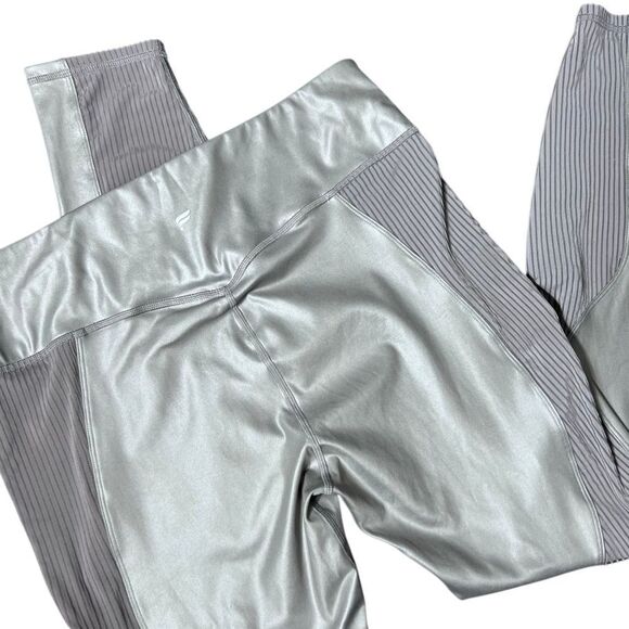 Fabletics Leggings Motion365+ Contour High-Waisted Gunmetal Gray Shine Size XL - Picture 2 of 14